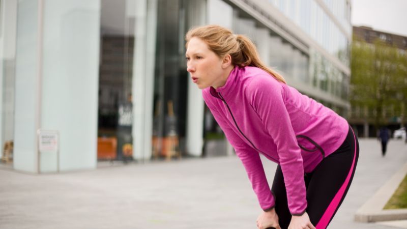 Cảm giác khó thở, hụt hơi khi vận động