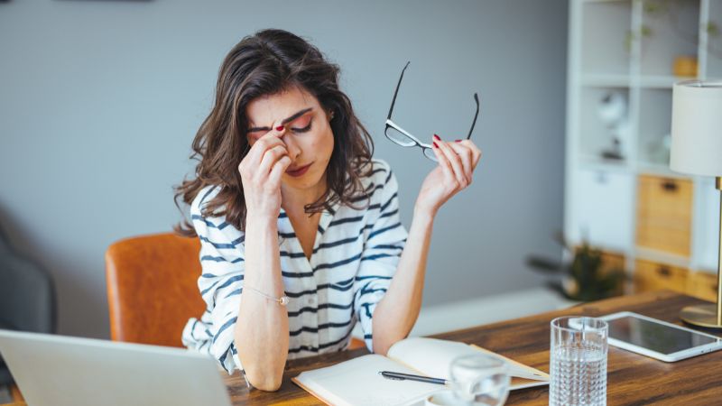 Căng thẳng, stress kéo dài gây đau thắt ngực
