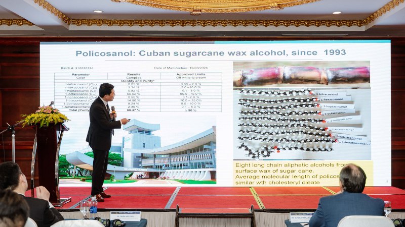 Giáo sư Kyung-Hyun Cho trình bày nghiên cứu